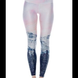 GOLDSHEEP pink mountain leggings only worn once!